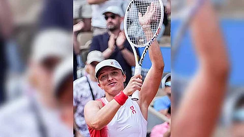 Swiatek advances in Cincinnati Open
