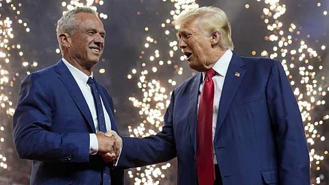 RFK Jr. suspends presidential bid, backs Trump