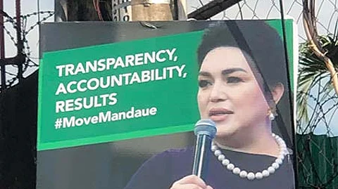 Oliva orders removal of posters