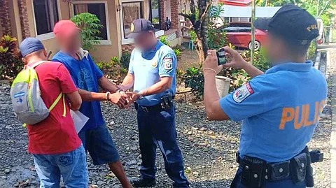 PRO-Western Visayas operatives conduct a joint operation against illegal drugs and other criminal activities in Western Visayas. The operation resulted in the arrest of hundreds of individuals and the seizure of illegal items. (PRO-Western Visayas RPIO)