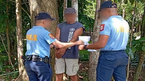 PRO Western Visayas operatives celebrate the arrest of 35 wanted persons in a two-day manhunt operation. The operation involved various units across Western Visayas, with Negros Occidental Police Provincial Office leading the way with 15 arrests. (Photo by PRO-Western Visayas RPIO)