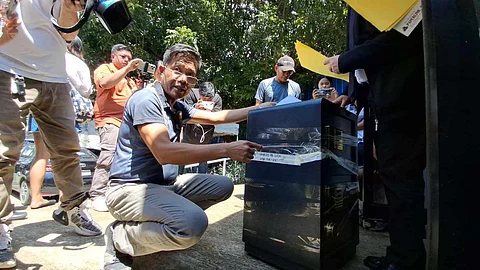 More than 200 cellular phones, chargers, SIM card packaging, keys, and three Indonesian passports were recovered by the members of the National Bureau of Investigation in Central Visayas (NBI 7) during the opening of three vaults, which were confiscated by the authorities during a raid of an alleged illegal Philippine Offshore Gaming Operations (Pogo) hub inside a hotel in Barangay Agus, Lapu-Lapu City, on August 31, 2024.