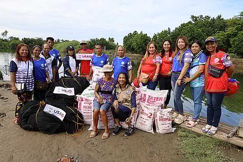 USAID Philippines Deputy Mission Director Rebekah Eubanks joins members of
Ilocos Norte’s fisherfolk community as they receive U.S. government-donated fishing
equipment and supplies to increase their income and strengthen food security in the
province.
