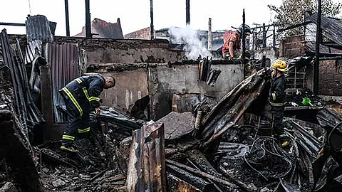 12 ka balay naugdaw sa sunog sa Mambaling