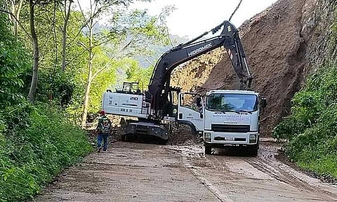 Landslides close Mainit-Panoraon road; Motorists urged to use Nabunturan road