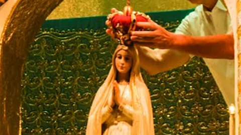 Loving Mama Mary