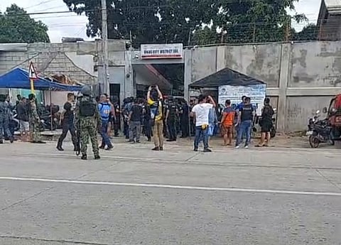 A five-year-old girl and a Bureau of Jail Management and Penology (BJMP) officer from the Digos City District Jail-Male Dormitory were injured in over an hour-long hostage drama on Sunday, October 20, 2024.