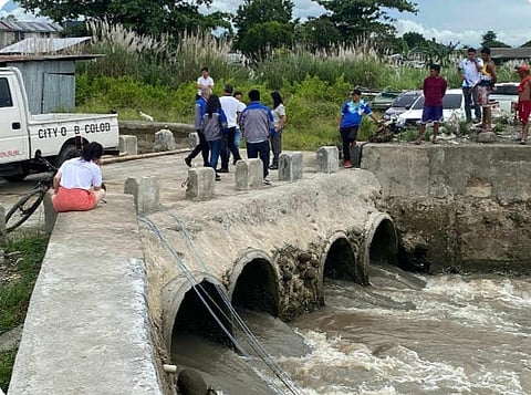 CEO starts demolition of overflow in Kabiguan Creek