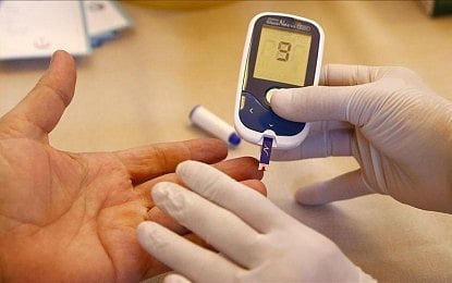 Mga tawo nga may ‘chronic health conditions’ nagkabata