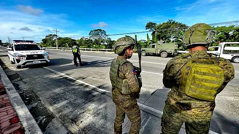 ILOILO. On January 12, 2025, the Army and police will oversee the launch of Comelec checkpoints to ensure peaceful and secure elections through a nationwide gun ban and election-related prohibitions.
