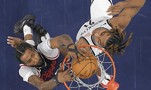 Clippers crush Nets