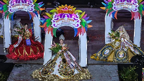 Sofi Maxim Grenmo of Lapu-Lapu City (center) was crowned Sinulog Festival Queen 2025, standing out among 22 candidates during the coronation night held on Friday, January 17, at the Cebu City Sports Center. (Photo by Juan Carlo de Vela)