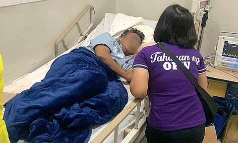 WRSD sa DMW RO-VII mibisita sa OFW sa ospital