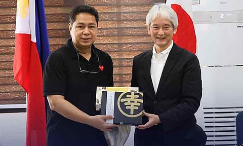 The delegation, led by Deputy Mayor Kouji Yoshidomi, met with Davao City Vice Mayor J Melchor Quitain Jr. on Thursday, February 13, 2025, at the newly inaugurated Councilor’s Lounge in the Sangguniang Panlungsod building. It included representatives from the Hitachinaka Chamber of Commerce and Industry, to foster cross-border economic relations.