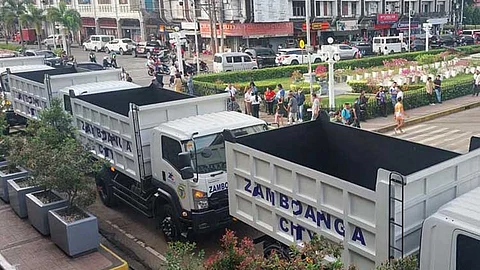 City Government buys dump trucks to improve garbage collection