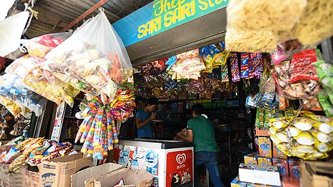 Filipino household spending at sari-sari stores declines amid easing inflation