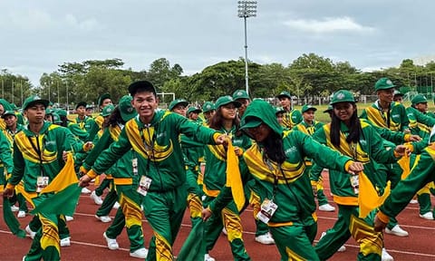 Athletes and officials from across Davao Region proudly marched in the parade of delegations, kicking off the 2025 Davao Regional Athletic Association (DAVRAA) Meet on Sunday, March 9, at the Davao del Norte Sports and Tourism Complex in Tagum City, Davao del Norte. The vibrant parade signaled the official start of the prestigious regional sports event, bringing together student-athletes from various provinces and cities to showcase their skills and compete in a wide range of disciplines.