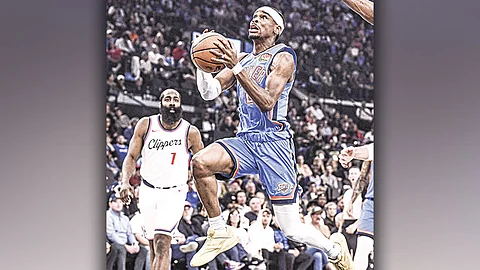 Clippers miyukbo sa OKC