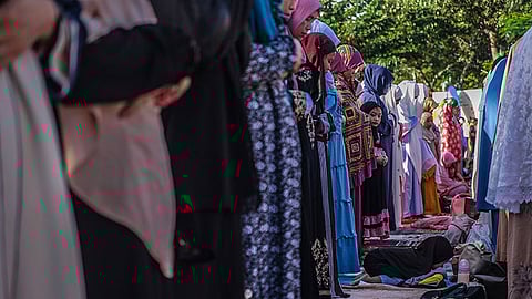 CEBU. Muslim communities in Cebu City gathered at Plaza Independencia on March 31, 2025, to celebrate Eid al-Fitr, marking the end of Ramadan.