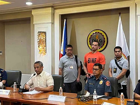 MANILA. Presentation of arrested Russian vlogger Vitaly Zdorovetskiy.