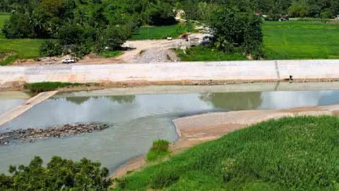 ZAMBOANGA. The Department of Public Works and Highways completes the constructions of two infrastructure projects—flood control and multi-purpose—worth P60 million in the provinces of Zamboanga del Sur and Basilan. A photo handout shows the completed P50 million flood control project constructed along Sibuguey River in Damit village, Bayog, Zamboanga del Sur. (SunStar Zamboanga)