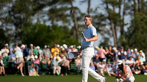 Rose steals the Masters show, grabs 3-shot lead