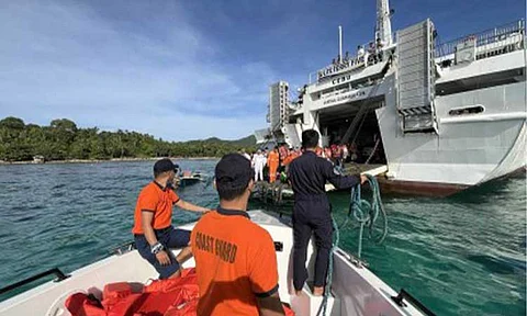 RESCUE. A Philippine Coast Guard (PCG) rescue team approaches the MV Lite Ferry V after it ran aground near Jagna Port in Bohol on Black Saturday (April 19, 2025). The PCG on Monday (April 21) said all 506 passengers of the ship has been rescued and returned to Jagna Port through coordination with other government agencies and help from local fisherfolk. (Photo courtesy of PCG)