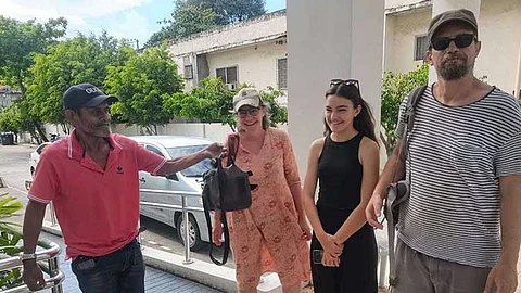 Cebu taxi driver returns lost items of foreign tourists