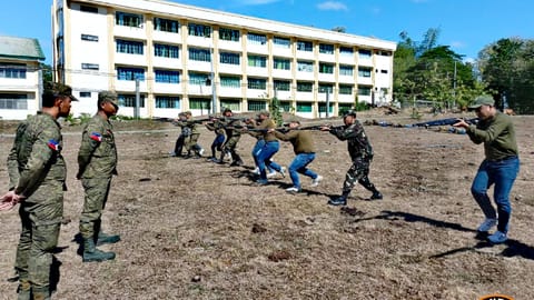 Philippine Army’s 61st Infantry (Hunter) Battalion supports a community medical mission in Barangay San Isidro, Jaro, Iloilo, and trains ROTC cadets from Iloilo Science and Technology University – Miagao Campus on small unit tactics. (Photo courtesy of 61st Infantry Battalion)