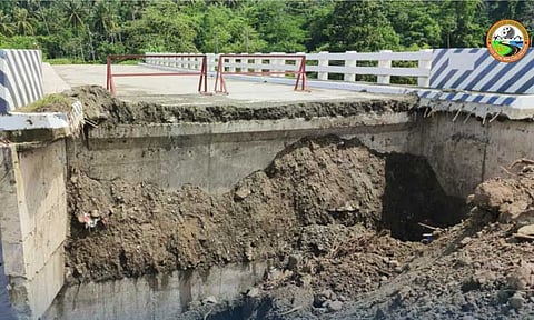 The Department of Public Works and Highways-Davao Region (DPWH-Davao) has clarified that the Lawayon Bridge in Barangay Mangile, Jose Abad Santos, in Davao Occidental remains “structurally normal” despite reports circulating online suggesting otherwise.