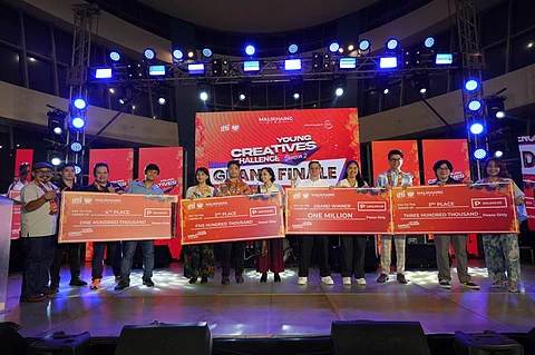 In photo: Grand winners of the regular edition – Game Development Category with judges Alvin Juban, Andro Baluyut, and Albert Mulles, and DTI Bureau of Competitive Development and Creative Industries Development Office officer-in-charge, Director Lilian G. Salonga, and assistant director Jo-Dann N. Darong.