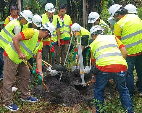 ZAMBOANGA. The Bangsamoro Autonomous Region in Muslim Mindanao (Barmm), through the Ministry of Trade, Investments, and Tourism (MTIT) in partnership with the Ministry of Public Works (MPW), is constructing a P5 million coffee processing center in Buansa village, Indanan, Sulu.