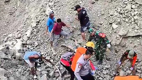 14 patay sa nahugno nga mina sa Indonesia