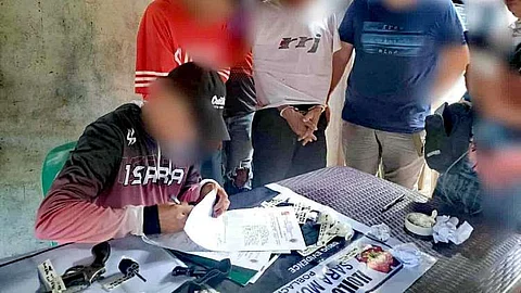 ILOILO. Police operatives seize approximately P3.57 million worth of suspected shabu and arrest a high-value target during a buy-bust operation in Barangay Lanag, Sta. Barbara, Iloilo on May 31, 2025.