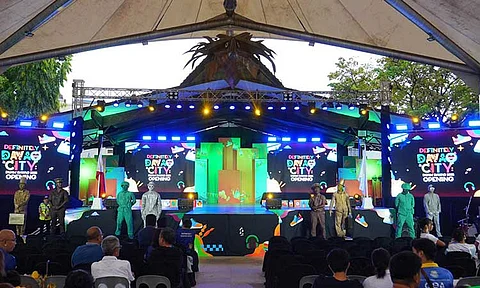 Dabawenyos brave the rain to kick off Duaw Davao 2025