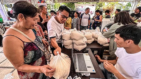 Dugang outlets sa pagbaligya’g
P20 kl. bugas buksan sa Bacolod