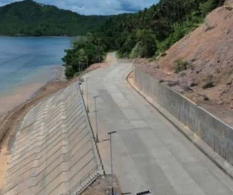 ZAMBOANGA. The Department of Public Works and Highways completes the construction of P67.5 million road slope protection project along Liloy-Siocon-Limpapa Road in Cawit-Cawit village, Sibuco, Zamboanga del Norte, enhancing road conditions in the area.
