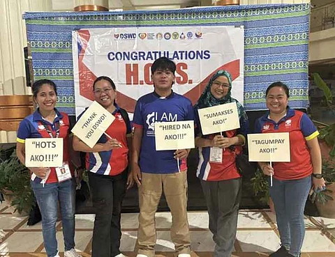 ZAMBOANGA. A total of 35 individuals from the poorest of the poor in Zamboanga Sibugay were hired on the spot during the Livelihood and Employment Caravan on Tuesday, June 24, for Pantawid Pamilyang Pilipino Program (4Ps) beneficiaries. They were hired by the Department of Social Welfare and Development’s (DSWD) partner, the Gaisano Grand Mall in Ipil, Zamboanga Sibugay.