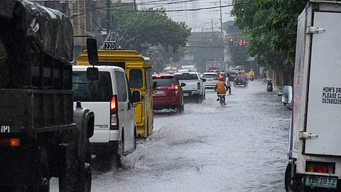 Flooding on MJ Cuenco Avenue in Cebu City following heavy rains on June 19, 2024. | via Amper Campaña