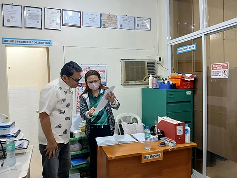 BACOLOD. On the first day of his office, Bacolod City Mayor Greg Gasataya subjected himself to drug testing on Monday, June 30, 2025, which yielded a negative result.
