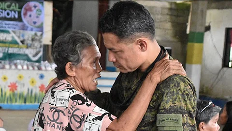12IB holds medical outreach, youth peace forum in Iloilo, Capiz