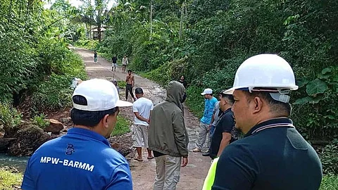 ZAMBOANGA. The Ministry of Public Works in the Bangsamoro Autonomous Region in Muslim Mindanao (MPW-Barmm) starts the implementation of three major infrastructure projects to improve road access, mitigating flooding, and supporting local economy in Maluso, Basilan province. (SunStar Zamboanga)