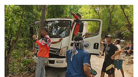 Garbage truck midasmag sa lubi