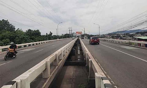 TEMPORARY CLOSURE. This is the current state of Bolton Bridge in Davao City as of 3 p.m. on Tuesday, July 15, 2025. The Davao City Council has approved the temporary closure of the southbound lane of Bolton Bridge I from 10 p.m. on July 18 until midnight of July 27. The bridge is expected to reopen on July 28. During the closure, Bolton Bridge II will remain open to private vehicles and public vans, while trucks and heavy vehicles will be rerouted via Quirino Avenue. Traffic enforcers from CTTMO and DPWH will manage the flow and issue advisories.
