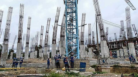 Government Center sa Mandaue gipaspasan