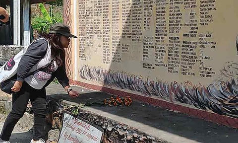 Mindanao community journalists offered flowers, lit candles, and said prayers at the graves of Super Typhoon Pablo victims in Andap, New Bataan, Davao de Oro, where the storm struck in 2012. The visit was part of the “Reporting on Climate Disaster & Displacement: Media Safety Training for Mindanao Journalists,” held on July 27, 2025, organized by the Mindanao Institute of Journalism.