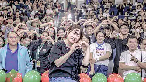 Japanese anime singer Maki Otsuki mikanta live sa Sugbo