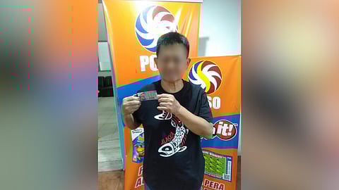 69-anyos nga seaman midaog og dako sa Scratchit.