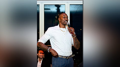 Dwight mi-react sa mga kritiko