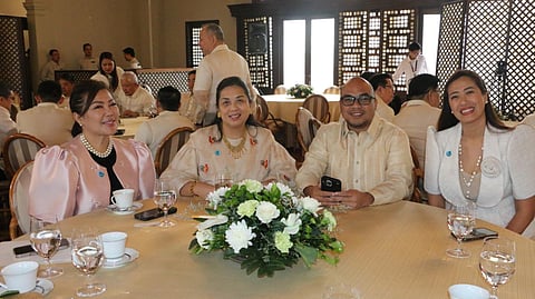 Pam gitudlo nga opisyal sa LLP